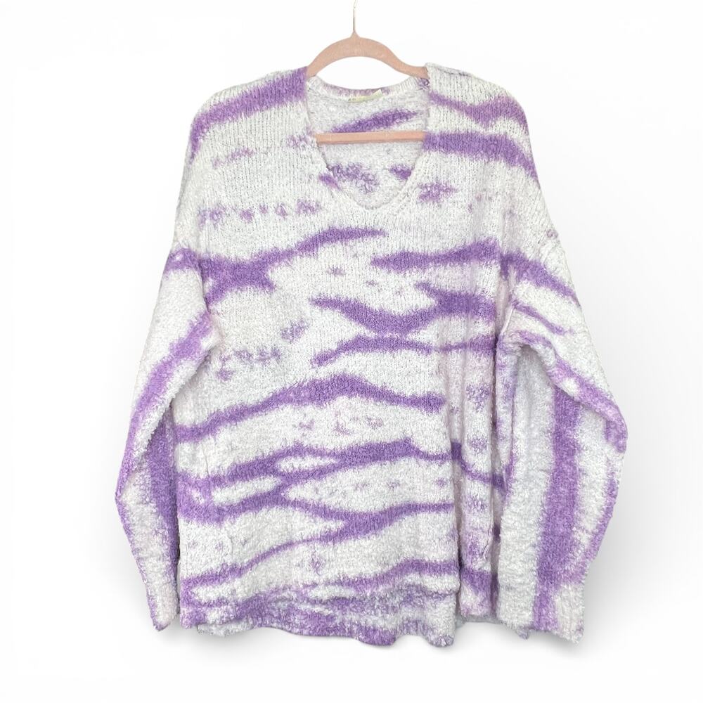 NWOT Free People Movement Oversized Purple & White Fuzzy Tie Dye V-Neck Sweater